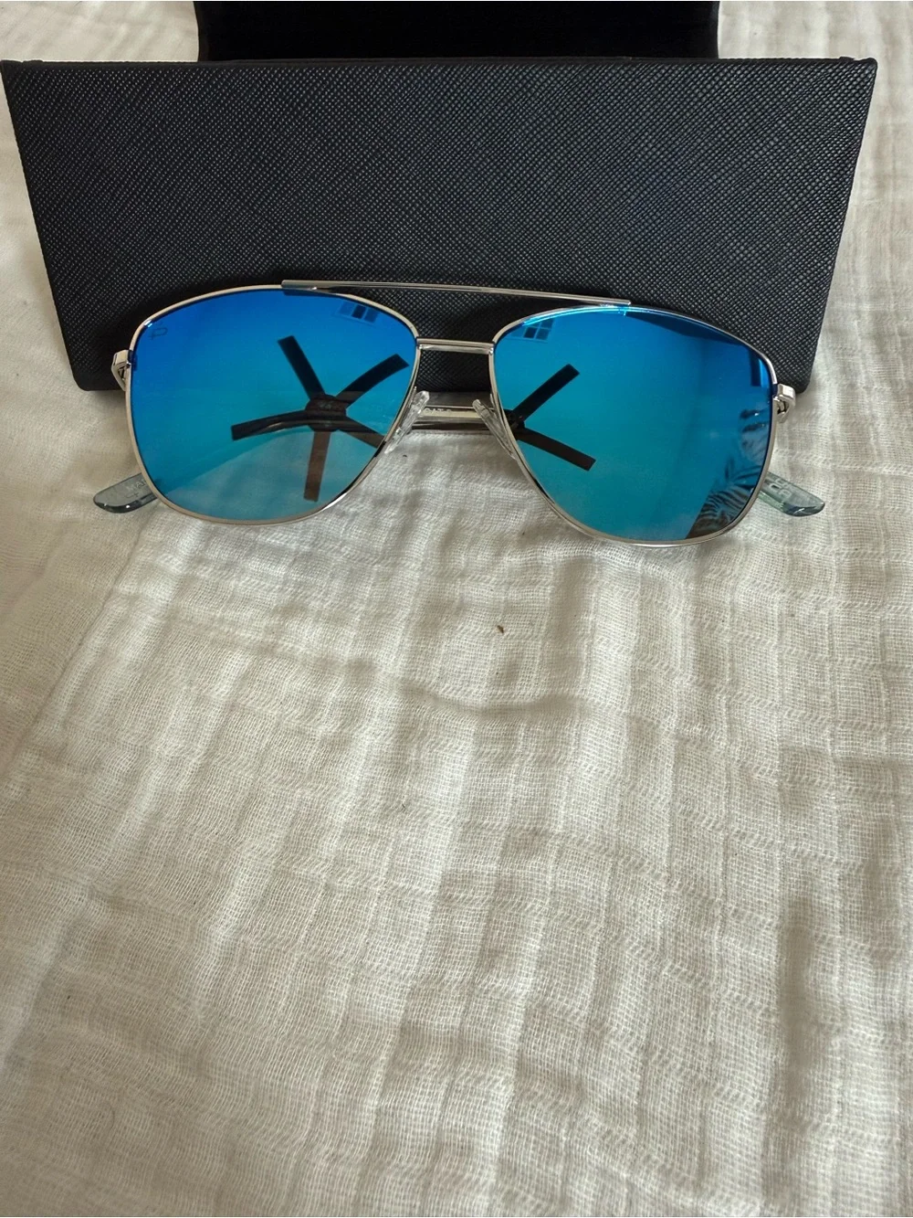 New Privé Revaux The Houston Polarized Aviator Sunglasses Unisex